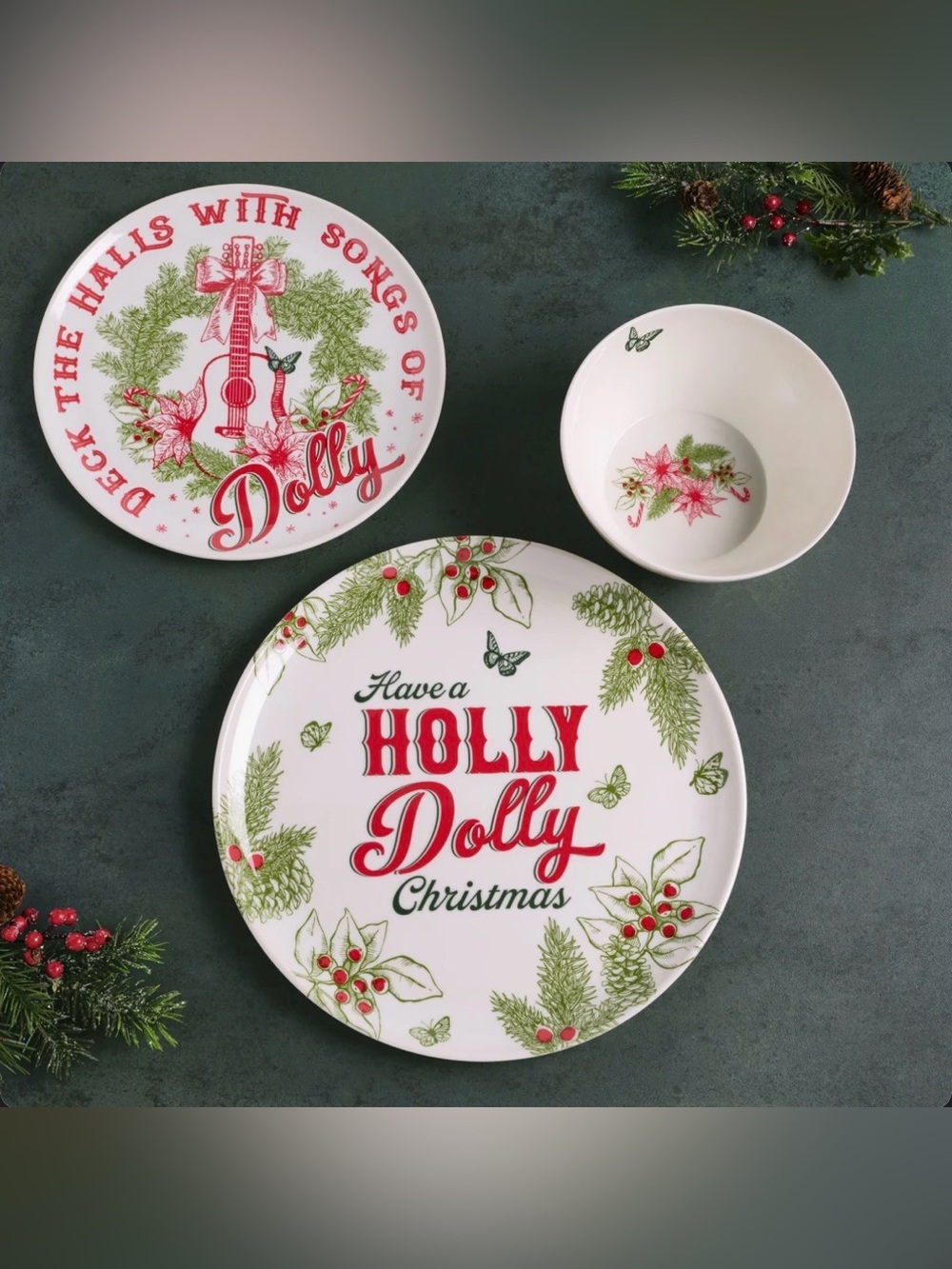 Dolly Parton Holly Dolly 12-Piece Melamine Dinnerware Set, Service for 4 - Picture 4 of 4